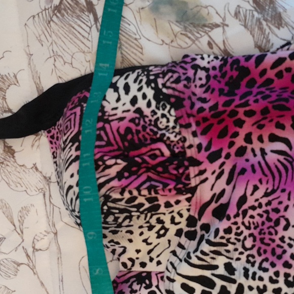 Catalina fuchia/black halter tankini bathing suit top. Size M 34-36 B/C cup. - Picture 4 of 10